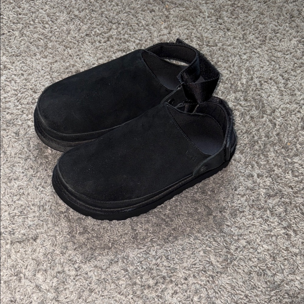 UGG golden star clog